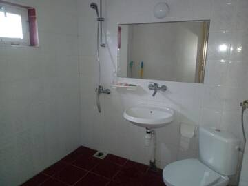 Фото номера Трехместный номер с общей ванной комнатой Гостевой дом Prima Guest House 2 г. Святые Константин и Елена 5