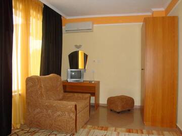 Фото номера Апартаменты VIP Отель FAMILY HOTEL SAINT PETER г. Святые Константин и Елена 3