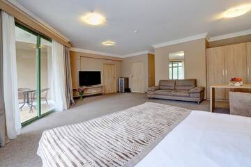 Фото номера Семейный номер-студио Отель Romance Splendid and SPA Hotel г. Святые Константин и Елена 7