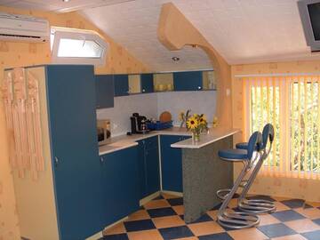 Фото номера Трехместный номер, вид на сад Гостевой дом Villa Summer House г. Святые Константин и Елена 5