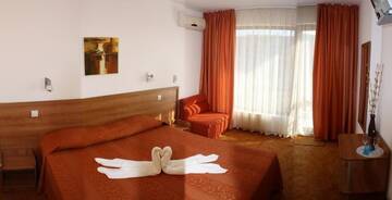 Фото номера Двухместный номер с 2 отдельными кроватями Отель Family Hotel Vega г. Святые Константин и Елена 10